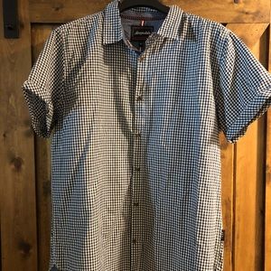 Men’s button up Aeropostale’s checkered shirt